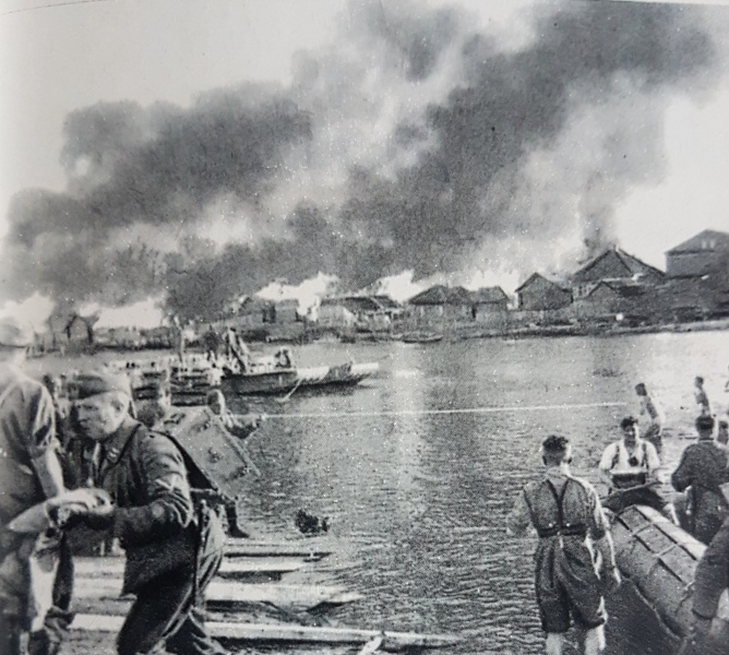 Datei:Minsk - Beresina - 9.7.1941.jpg