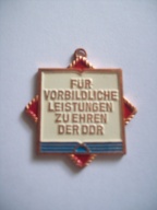 Für vorbildliche Leistungen zu Ehren der DDR.JPG