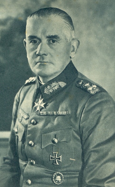 Datei:Generalfeldmarschall von Blomberg.jpg