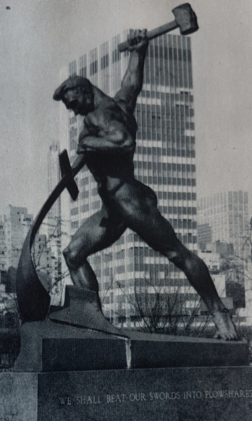 Datei:Wir schmieden Schwerter zur Pflugschar.jpg