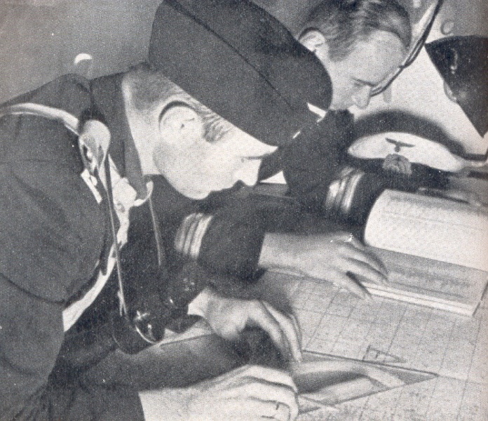 Datei:Kommandobrücke Torpedoboot.jpg