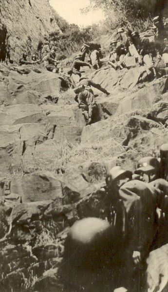 Datei:Krieg im Gebirge-2.jpg