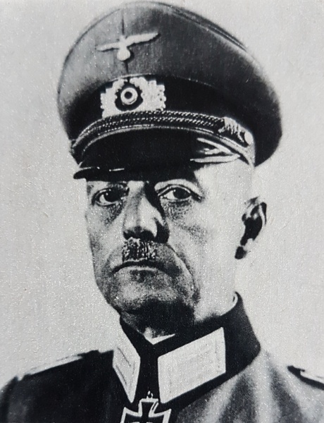 Datei:Generalfeldmarschall von Rundstedt.jpg