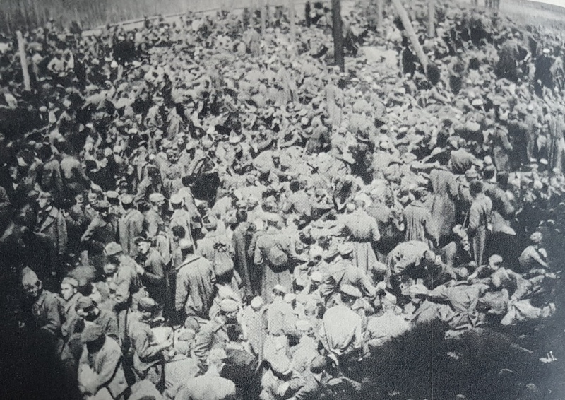 Datei:Gefangen 22.6.1941 - Kessel.jpg