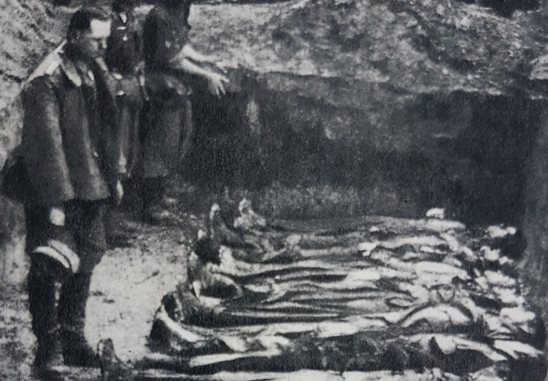 Datei:Massengräber 22.6.1941.jpg