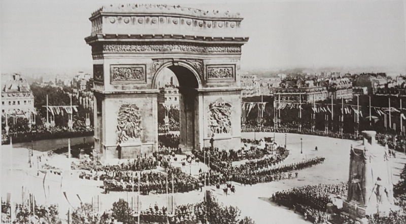 Datei:Siegesparade der Ententetruppen in Paris.jpg
