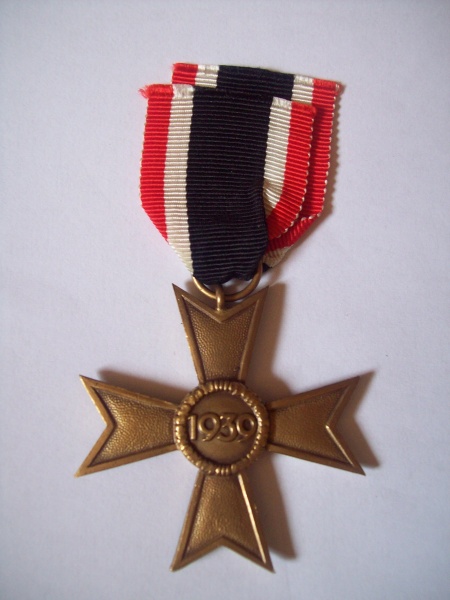 Datei:Kriegsverdienstkreuz 2.Klasse 1939.JPG