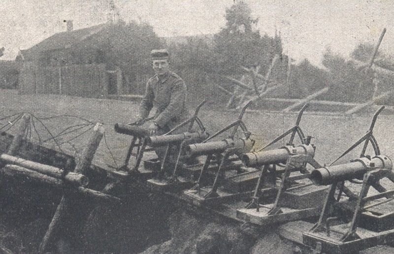 Datei:Erbeutete russische Minenwerfer.jpg