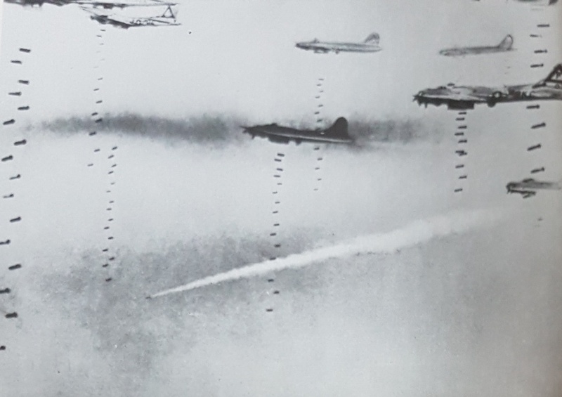 Datei:Amerikanische Bomber.jpg