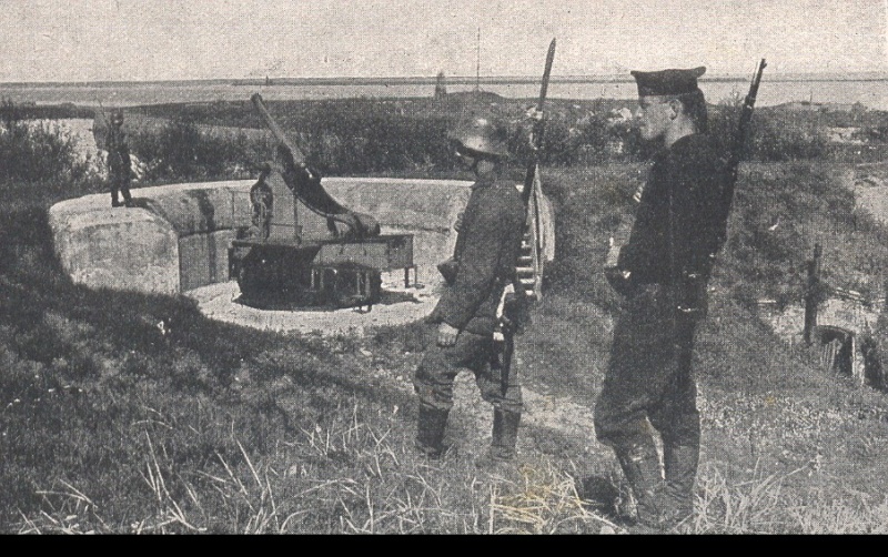 Datei:Im eroberten Dünamünde 1917.jpg