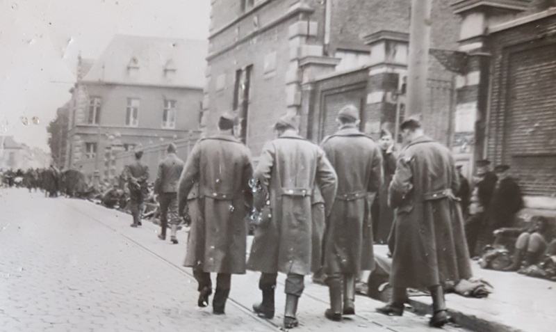 Datei:Gefangene - Belgien und Franzosen.jpg