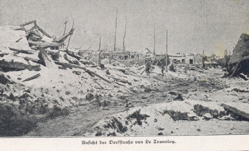 Datei:Dorfstraße Sommeschlachtfeld 1916.jpg