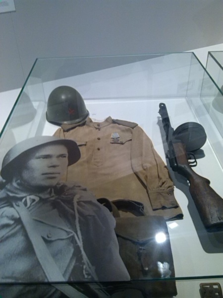 Datei:Russenuniform MPI.jpg