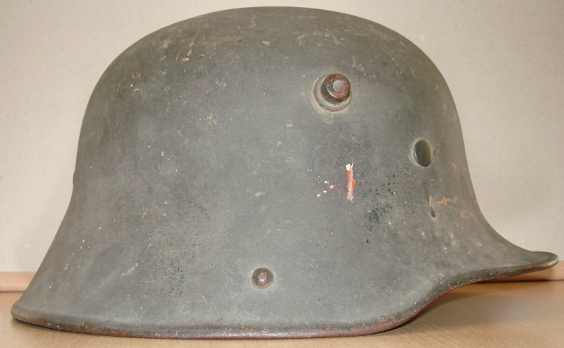 Datei:Stahlhelm von L. Fahsl.JPG